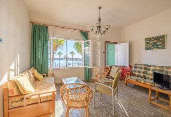 Apartamento Las Palmeras 2 has Balcony rooms