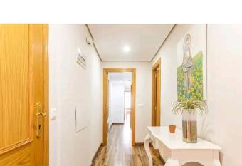 Precioso piso has Balcony rooms