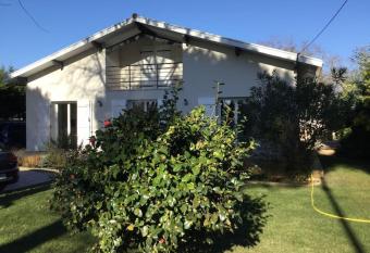 Superbe Villa 11 places    400 m de la plage allows 18 year olds to book a room