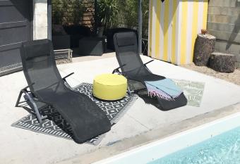 Superbe appartement,    proximit   du centre d Arles allows 18 year olds to book a room