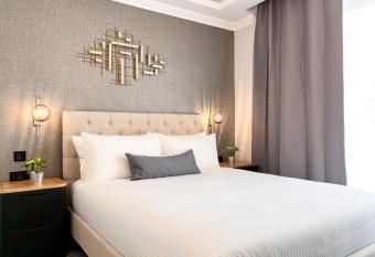 Sliema Studios has Balcony rooms