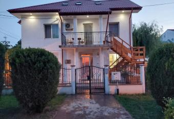 Casa Doros has Balcony rooms