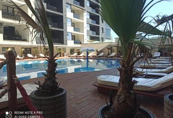 Studio 713 sea view Mamaia N Building Stefan Resort has Balcony rooms