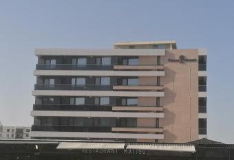 Apartamentul Ivanic 102 has Balcony rooms