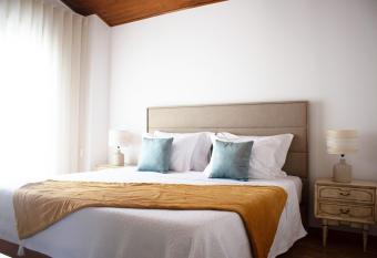 Helena s Family House has Balcony rooms