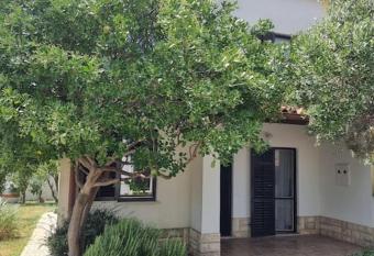 Holiday House - Cape Kamenjak has Balcony rooms