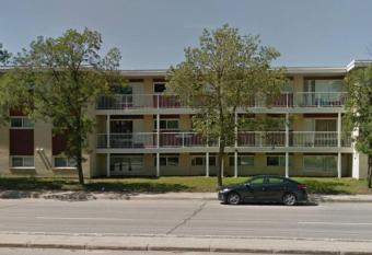 Chris Cozy Condo Lebay Regina allows 18 year olds to book a room
