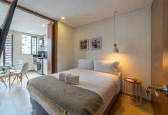 Cozy Loft In Centro Internacional has Balcony rooms