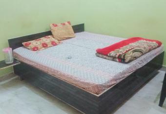 POP Bhawna Guest House allows 18 year olds to book a room