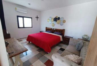 Estudios Moritas allows 18 year olds to book a room