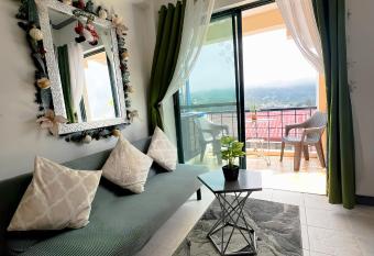 A Perfect Stay to Escape the City has Balcony rooms