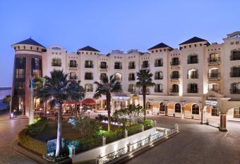 Crowne Plaza Riyadh Al Waha, an IHG Hotel allows 18 year olds to book a room