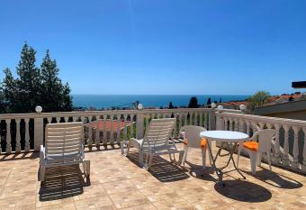 Montenegro Bar Holiday Villa with Sea View and Mountain View allows 18 year olds to book a room