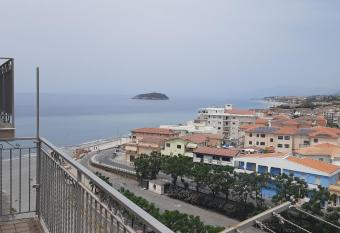 Casa di maria has Balcony rooms