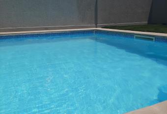 bel appart terasse vue panoramique avec piscine has Balcony rooms