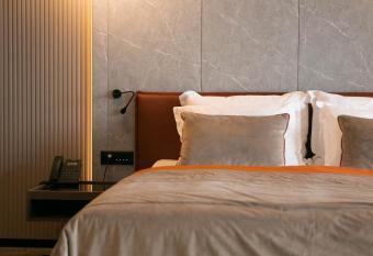 Hotel Medistone has Balcony rooms