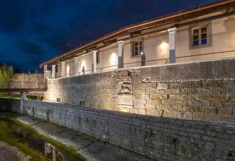 Casa vacanze alle Mura has Balcony rooms