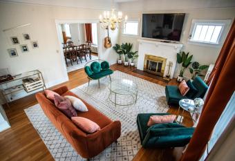 Charming 1932 Craftsman - The Bohannon House allows 18 year olds to book a room