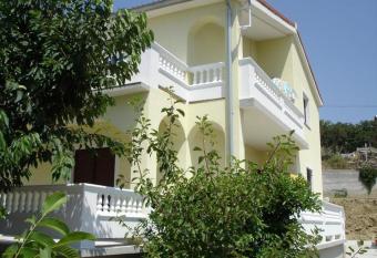 Apartmani MaTi has Balcony rooms