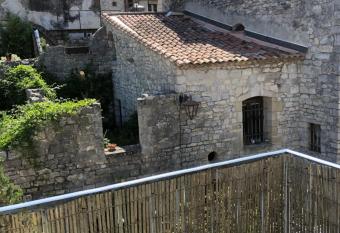 Chambres d h  tes des Capucins allows 18 year olds to book a room