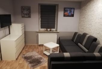 Kawalerka u Beaty allows 18 year olds to book a room