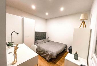 So Cuty - Appartement Zen - Hyper Centre allows 18 year olds to book a room