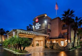 Best Western Plus Oceanside Palms allows 18 year olds to book a room