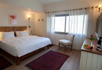 Boutique Hotel Tamarin allows 18 year olds to book a room