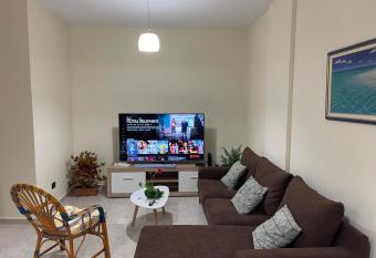 FF Apartment has rooms with a private hot tub