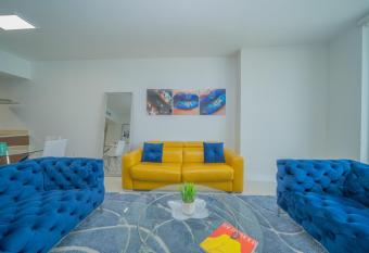 Lux Stays Iconbrickell Miami Downtown has Balcony rooms