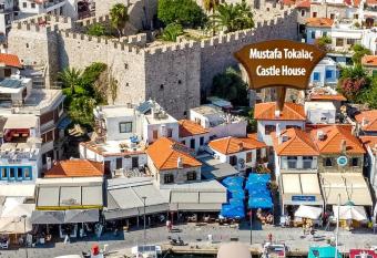 Mustafa Tokala   Castle house has Balcony rooms
