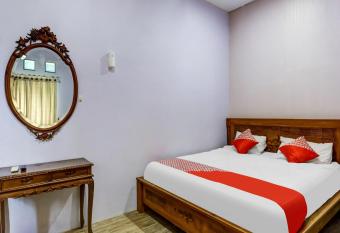 OYO 91298 Rumah Cantik Homestay Syariah allows 18 year olds to book a room