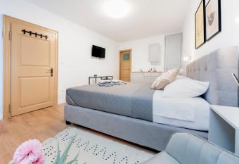 Adriatic Dream Rooms allows 18 year olds to book a room