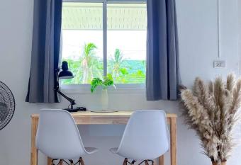 Hin Kong Apartment has Balcony rooms