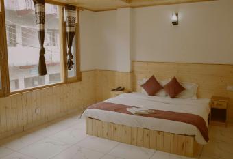 Riverside Hotel And Cafe has Balcony rooms