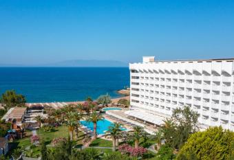 Club Beyy Resort Hotel - Ultra All Inclusive allows 18 year olds to book a room