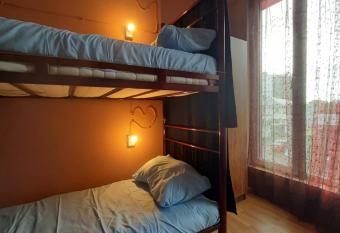 Maila Lux allows 18 year olds to book a room