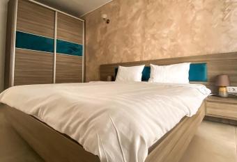 Apartament Astoria-Flower allows 18 year olds to book a room