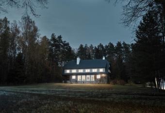     gucki M  yn has Balcony rooms