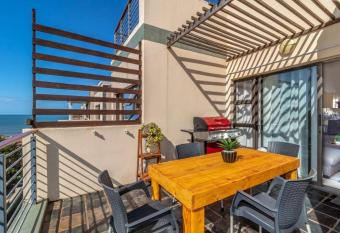 Cozy All-in-One Ocean View Apartment has Balcony rooms