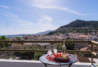 Villa Lepanto Nafpaktos (3 bedroom, 3 wc) has Balcony rooms