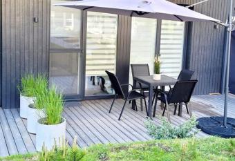 THINK POSITIVE ;) has Balcony rooms