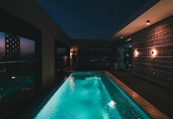 Apartamento Entero Lujoso a estrenar con piscina has Balcony rooms