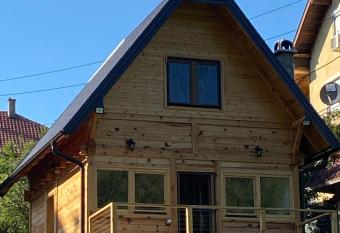 Apartman Lenka has Balcony rooms