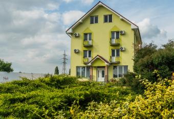 VILA ODISEA has Balcony rooms