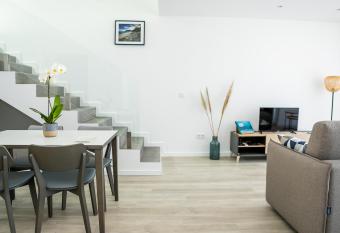 TRIADE Apartamentos has Balcony rooms