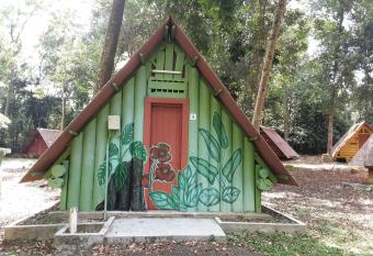 SPOT ON 90536 Bens Maju Foreststay allows 18 year olds to book a room