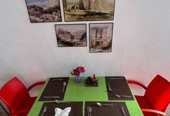 Z3 Apartment has rooms with a private hot tub