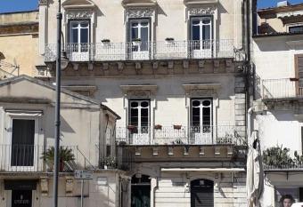 IL TERRAZZINO SUI TETTI allows 18 year olds to book a room