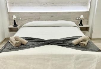 ISLAND SUITES has Balcony rooms